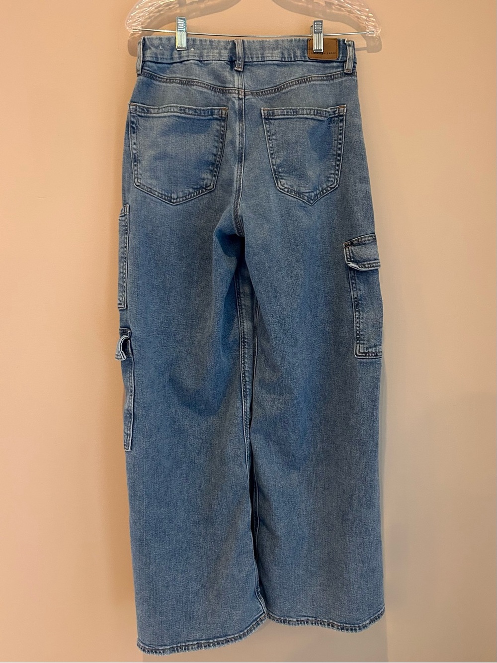 American Eagle Outfitters Light Blue Wide-Leg Cargo Jeans - Picture 6 of 9